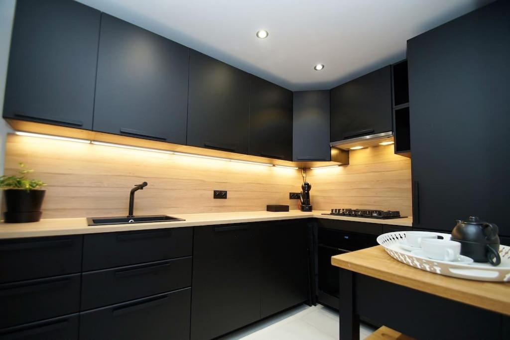 Apartament Korfantego Citycentre Z Widokiem Na Spodek Katowice Exterior foto